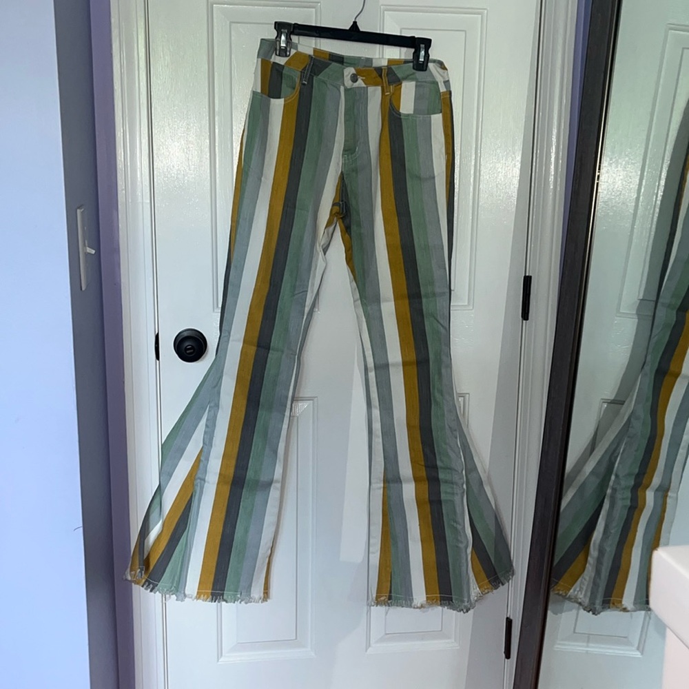 Women’s, Large, ultra flare jeans